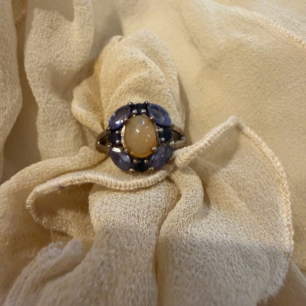 Vintage genuine opal, amethyst and blue sapphire ring solid .925 🧡💜💙